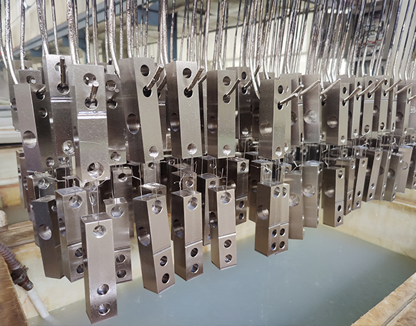 化學(xué)鍍鎳層比電鍍鎳層好在哪里？